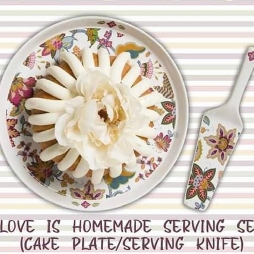 NIB Matilda Jane Love is Homemade Serving set